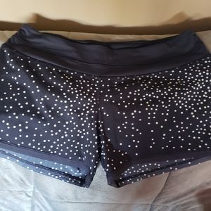 Lululemon Groovy Run Shorts 10 4"